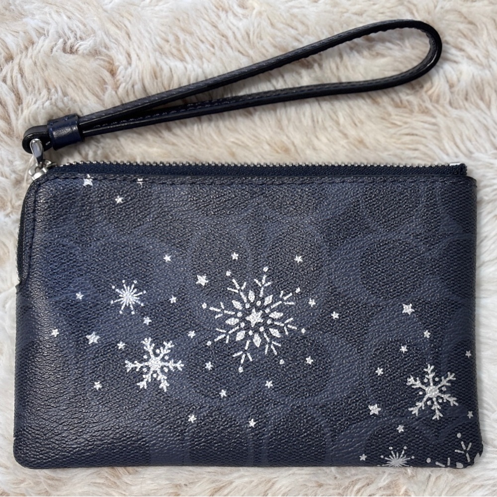 Small Coach Snowflake Print Corner Zip Wristlet Signature Canvas - Picture 2 of 4